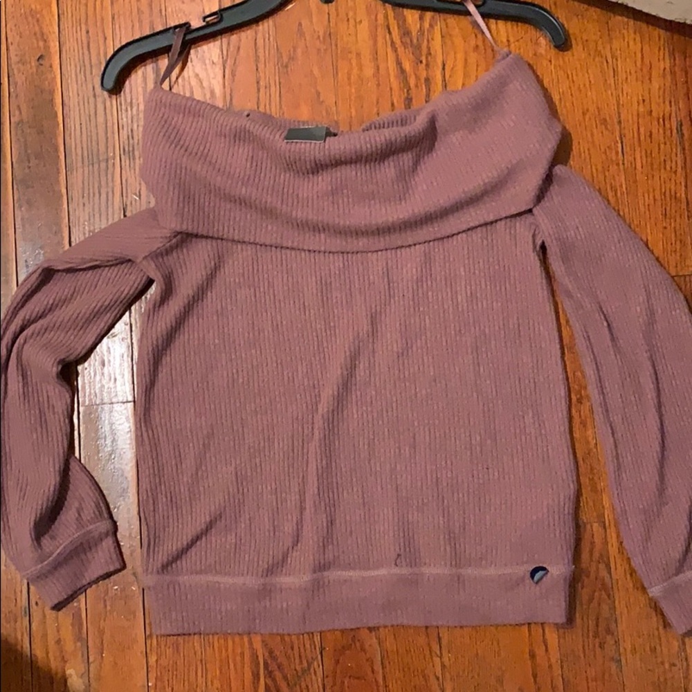 New Abercrombie and Fitch off the shoulder top